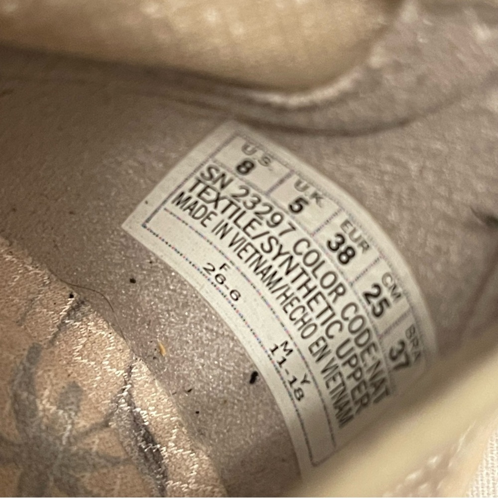 Skechers Women's Cream Flats - Picture 8 of 9